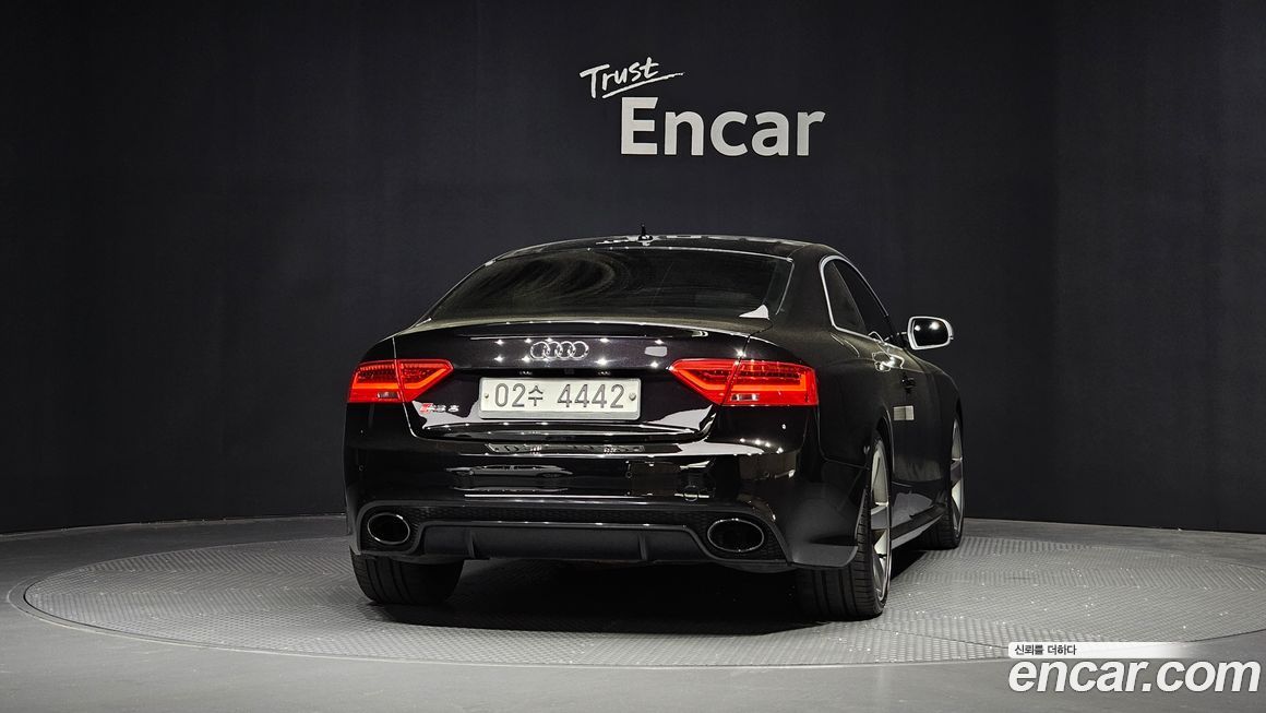 Audi RS5 2013