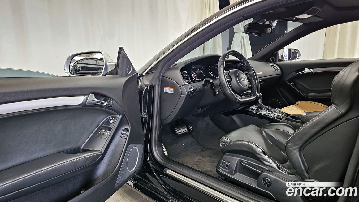 Audi RS5 2013