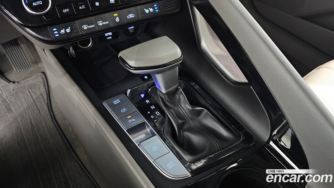 Hyundai AVANTE 2025