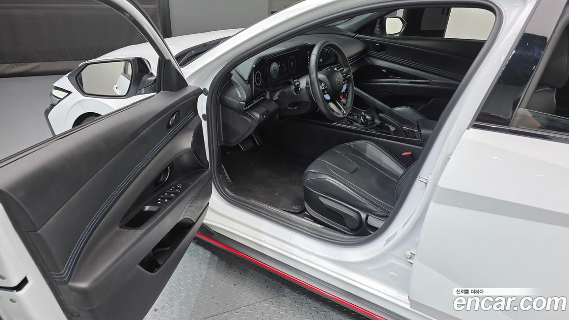 Hyundai AVANTE 2024