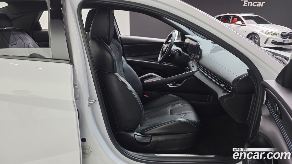 Hyundai AVANTE 2024