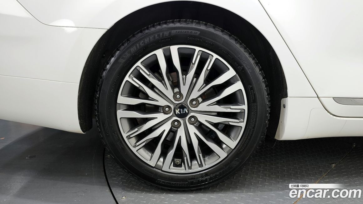 Kia K7 2021