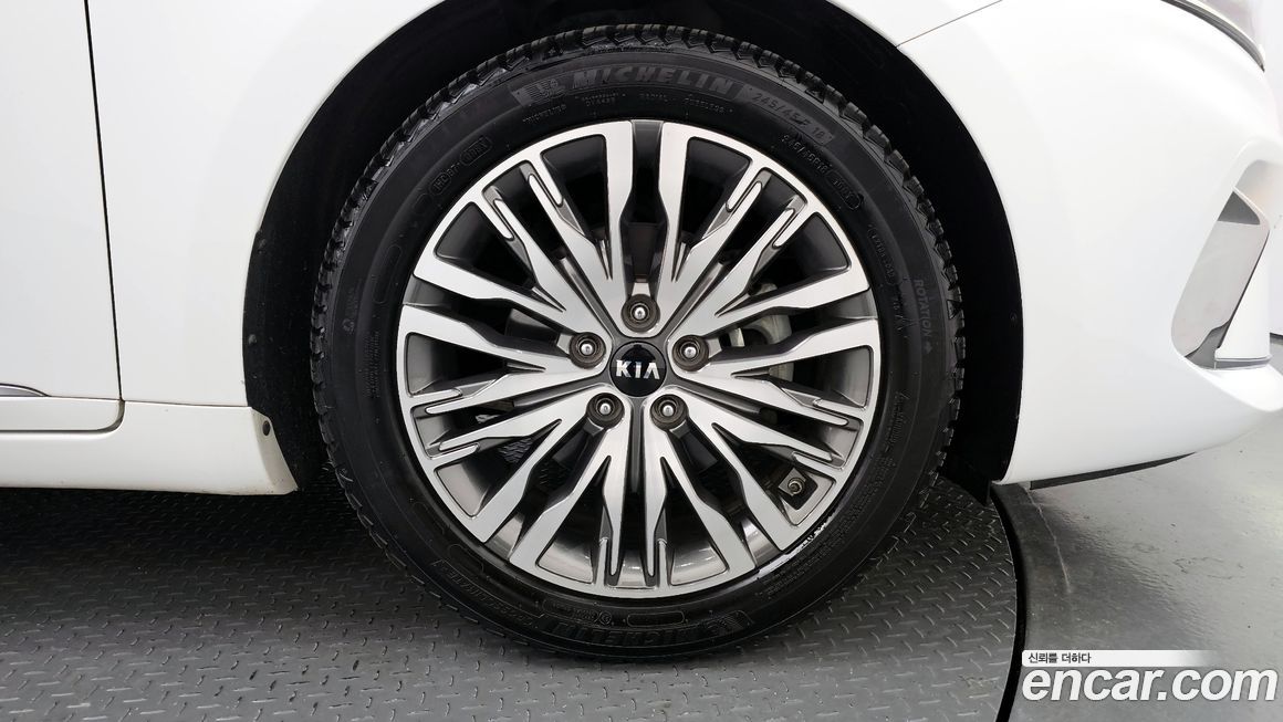 Kia K7 2021