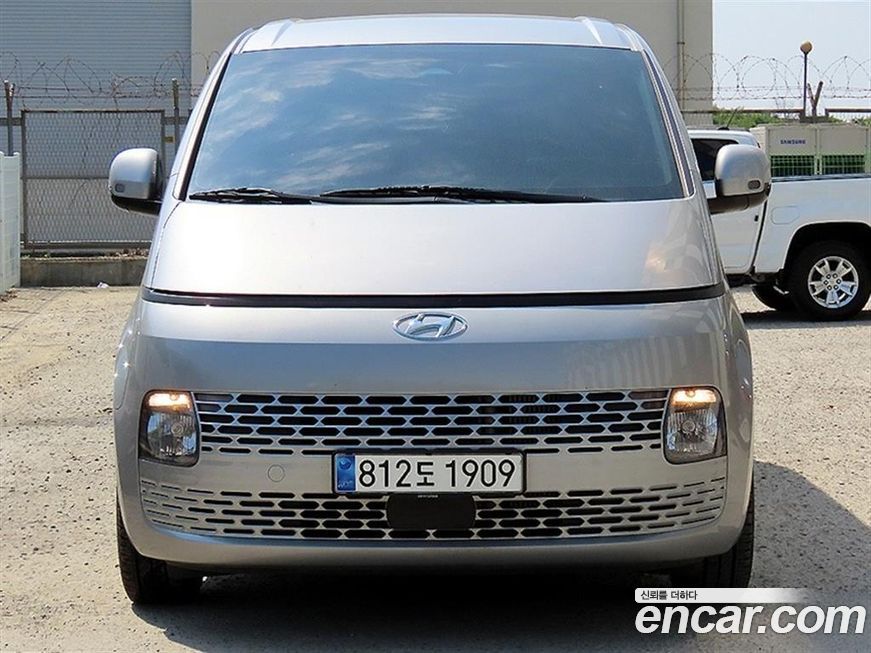 Hyundai Staria 2024