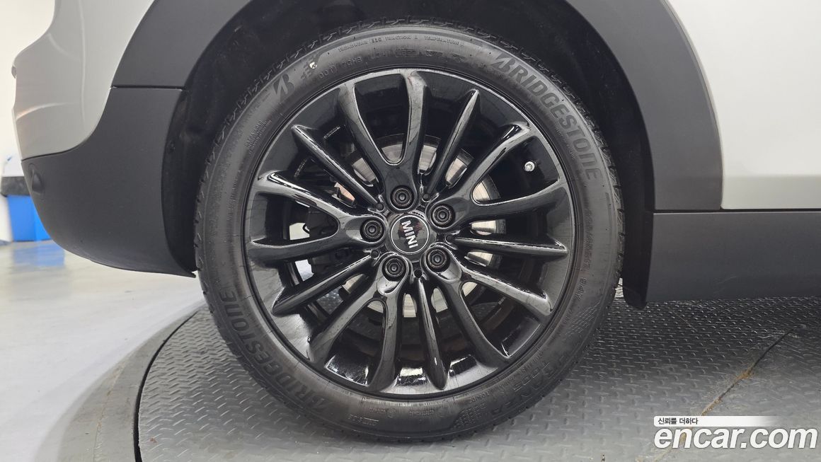 Mini Clubman 2023