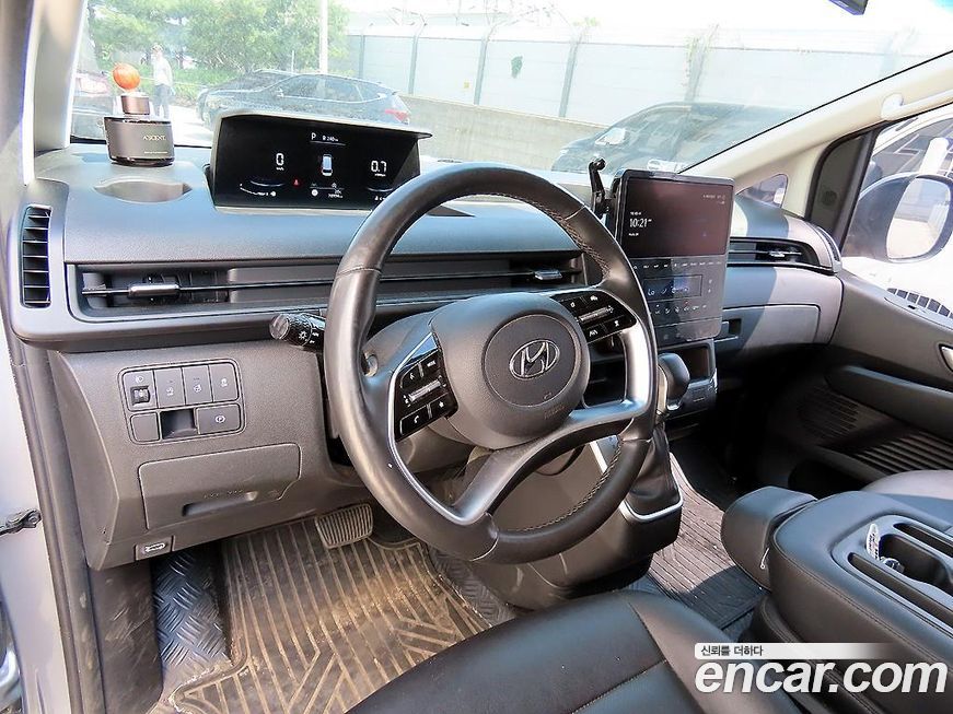Hyundai Staria 2024