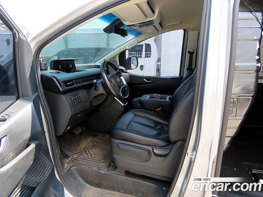 Hyundai Staria 2024