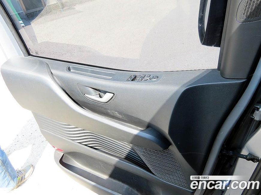 Hyundai Staria 2024