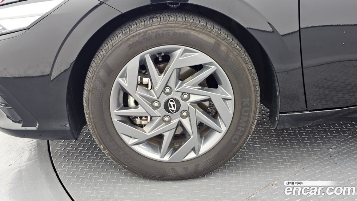 Hyundai AVANTE 2025