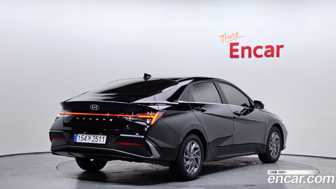 Hyundai AVANTE 2025