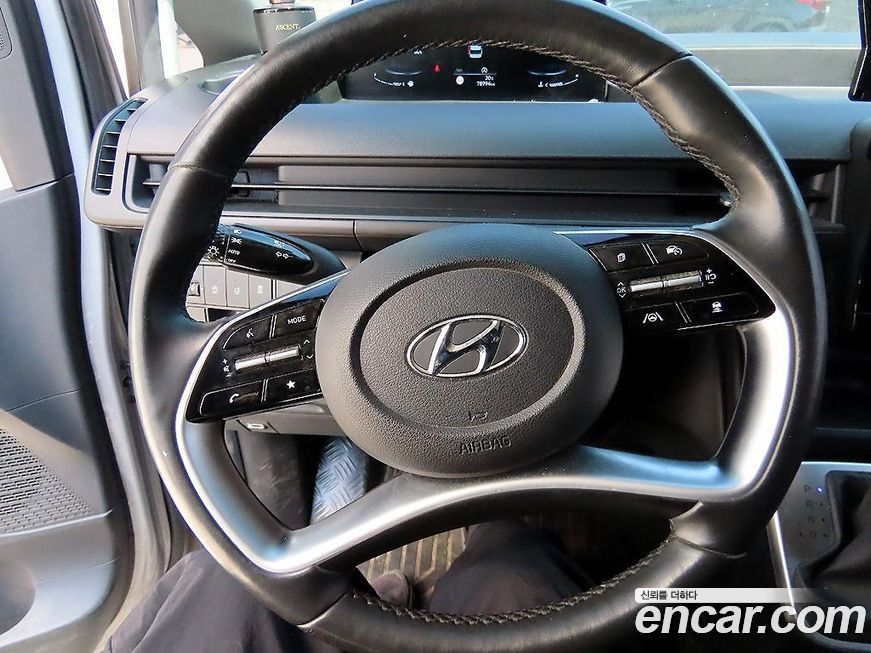 Hyundai Staria 2024