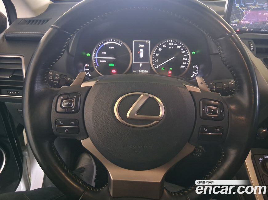 Lexus NX 2018