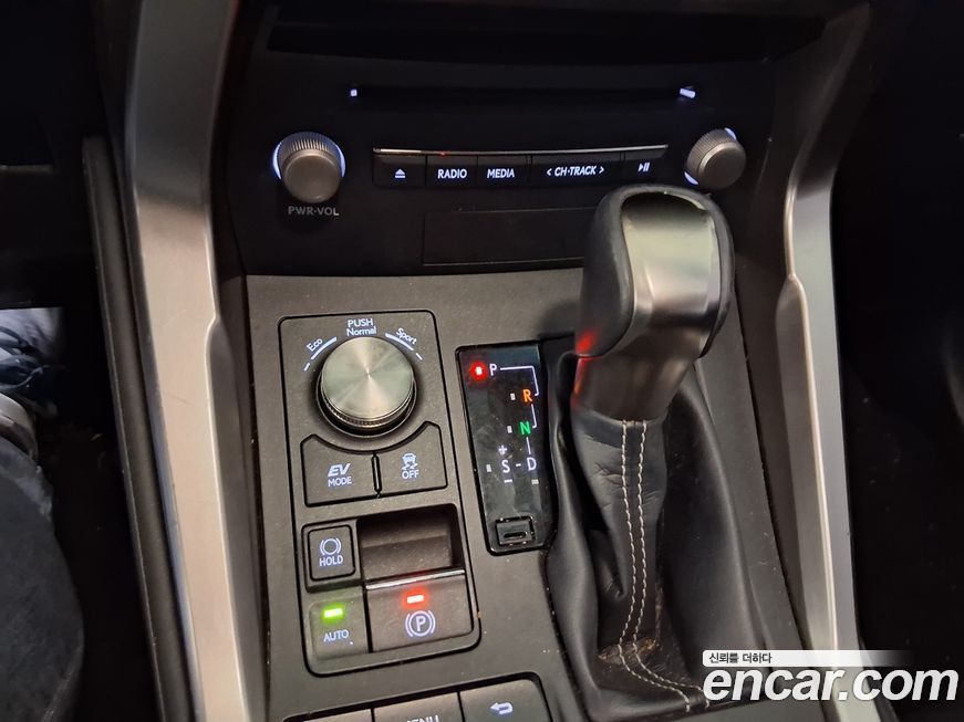Lexus NX 2018