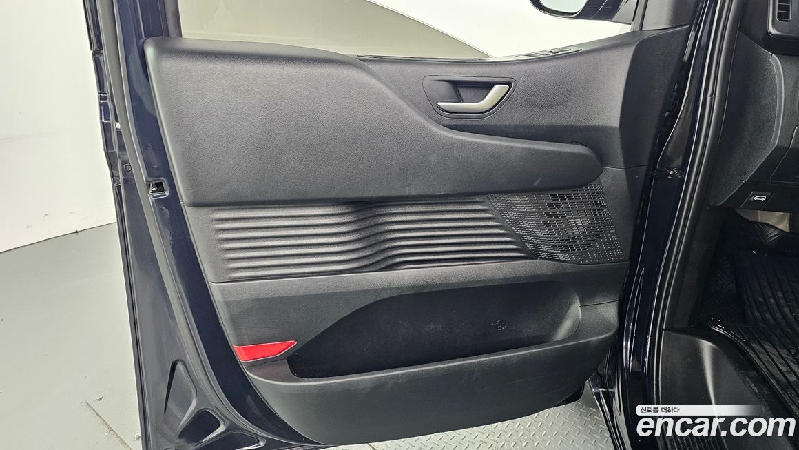 Hyundai Staria 2024
