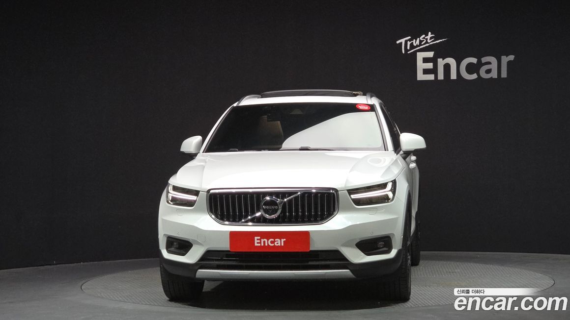 Volvo XC40 2021