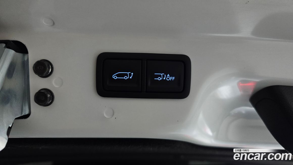 Hyundai Staria 2025