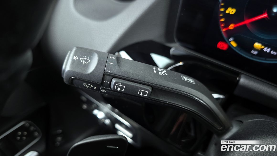 Mercedes-Benz EQA 2021
