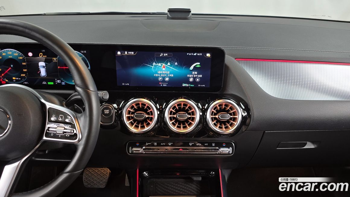 Mercedes-Benz EQA 2021