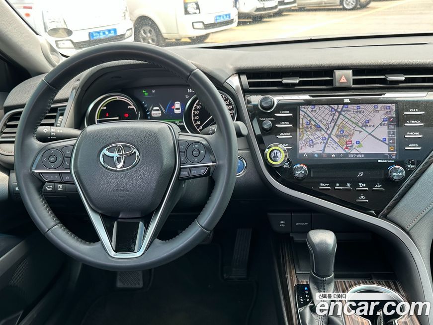 Toyota Camry 2019