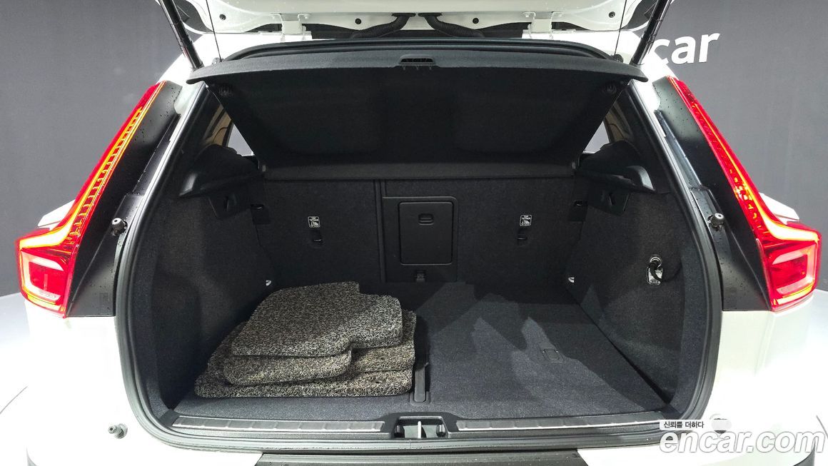 Volvo XC40 2021