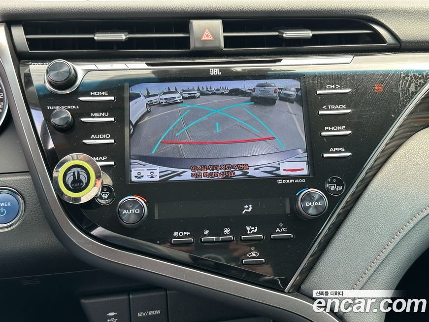Toyota Camry 2019