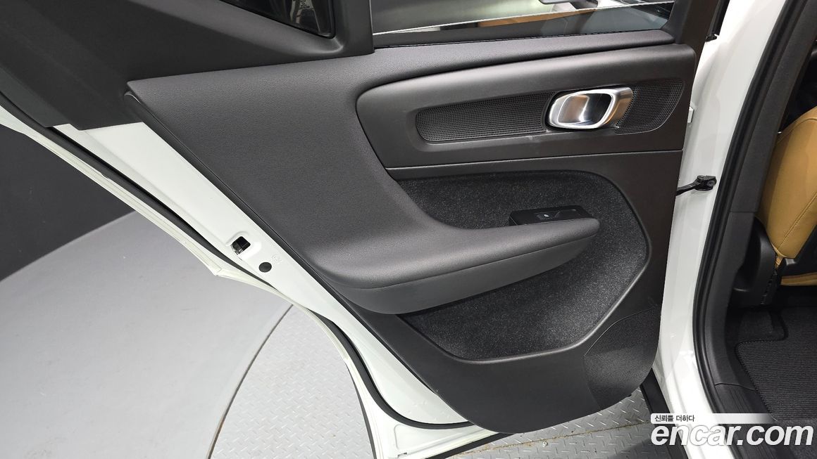 Volvo XC40 2021