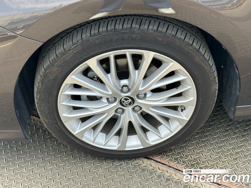 Toyota Camry 2019