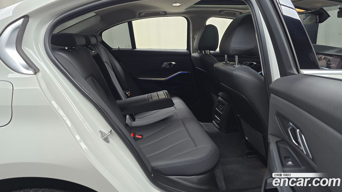BMW 3-Series 2019