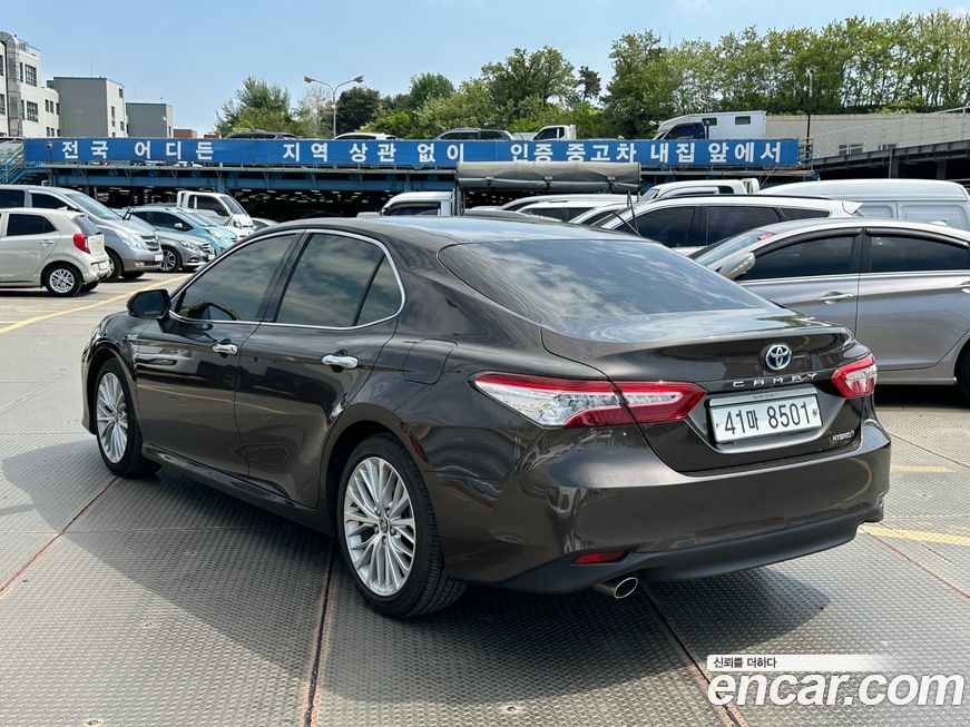 Toyota Camry 2019