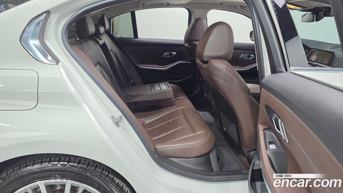 BMW 3-Series 2021