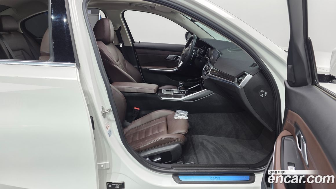 BMW 3-Series 2021