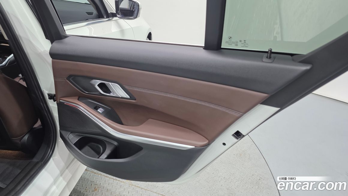 BMW 3-Series 2021