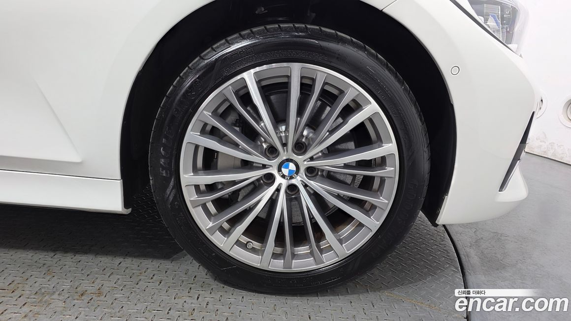 BMW 3-Series 2021