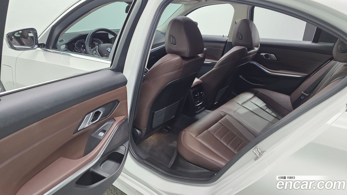 BMW 3-Series 2021