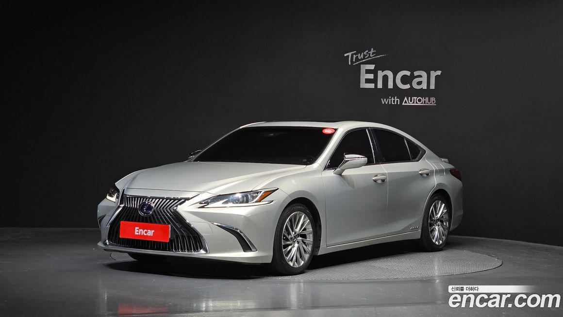 Lexus ES 2019