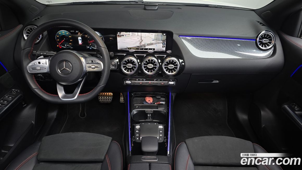 Mercedes-Benz GLA-Class 2021