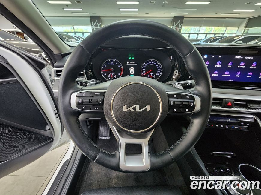 Kia K5 2023