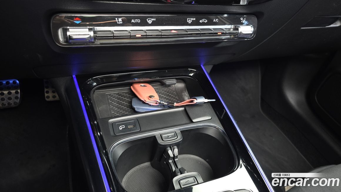 Mercedes-Benz GLA-Class 2021