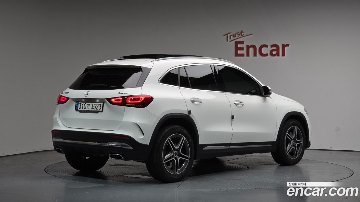 Mercedes-Benz GLA-Class 2021