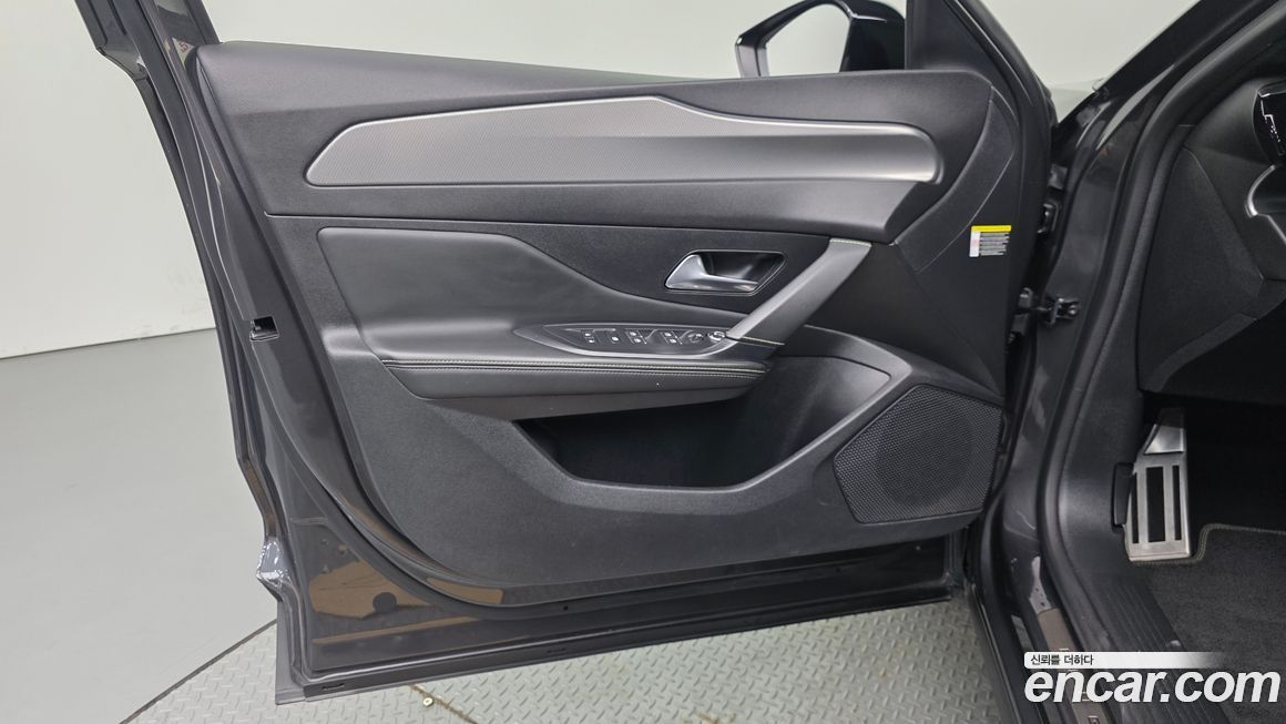 Peugeot 408 2023
