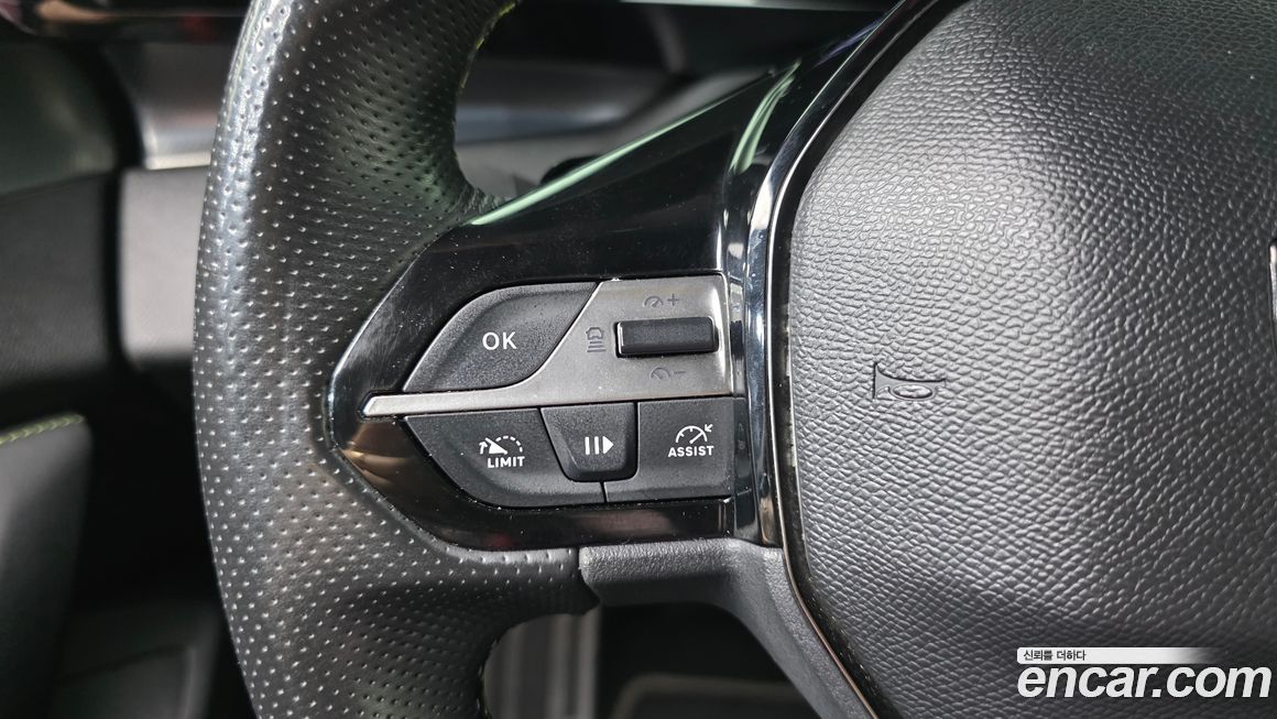 Peugeot 408 2023