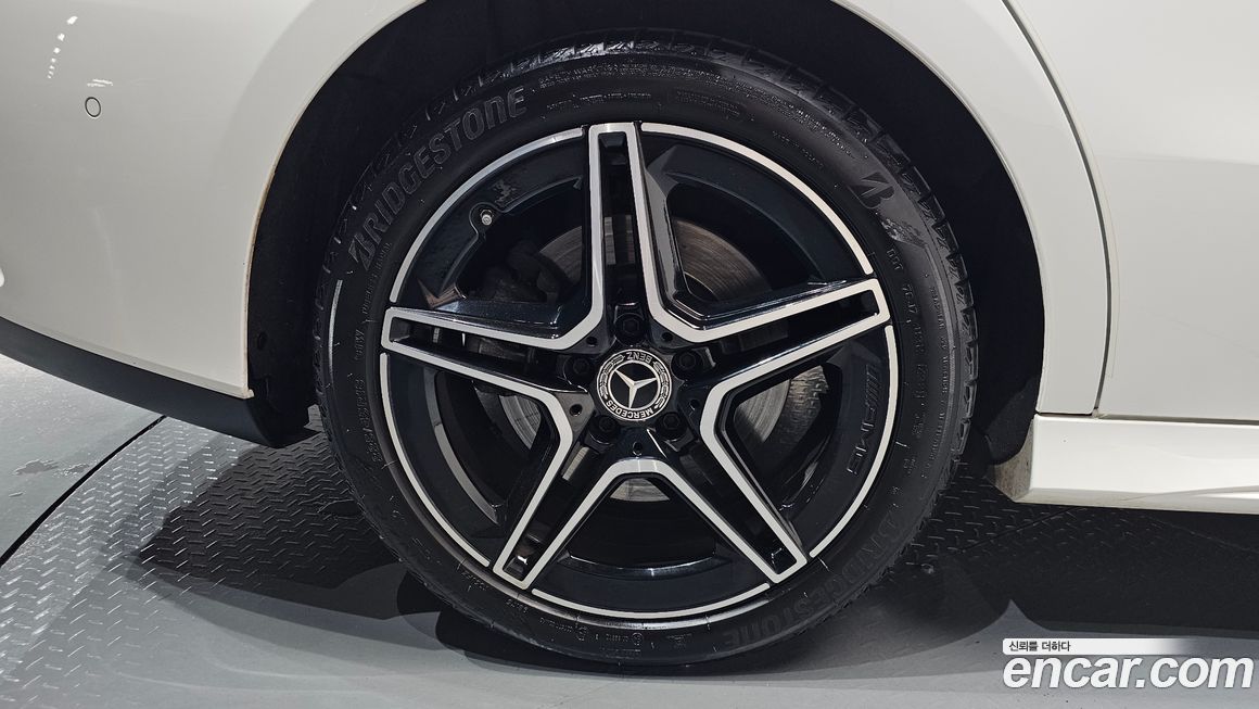 Mercedes-Benz CLA-Class 2022