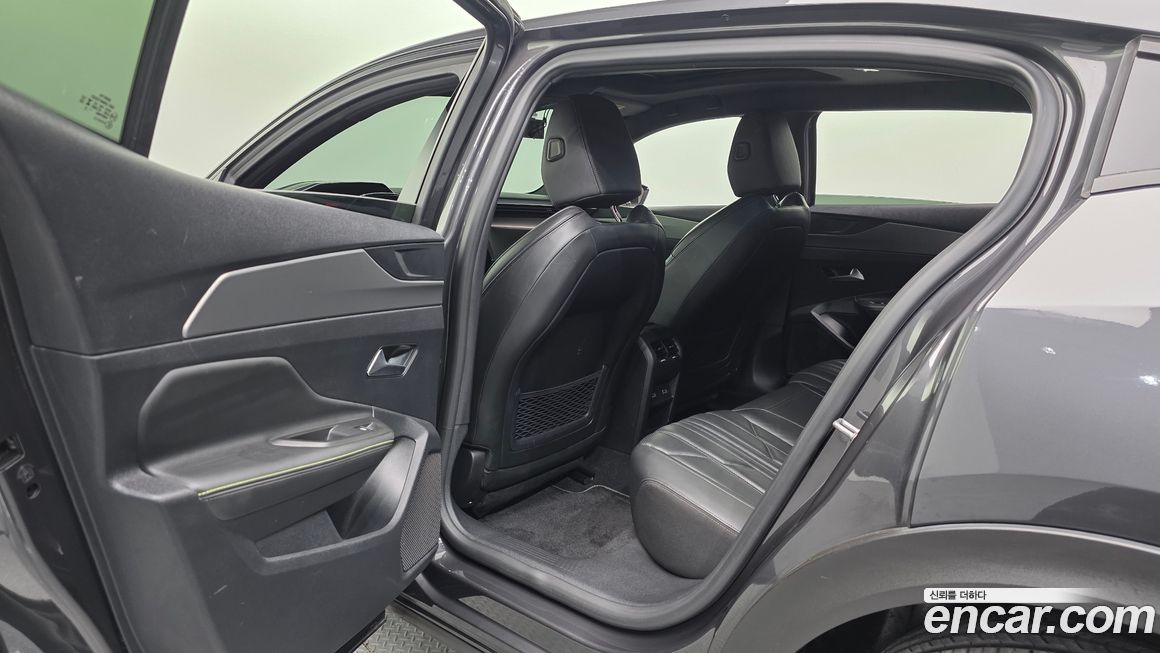 Peugeot 408 2023