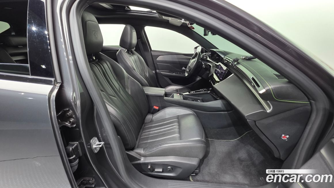 Peugeot 408 2023