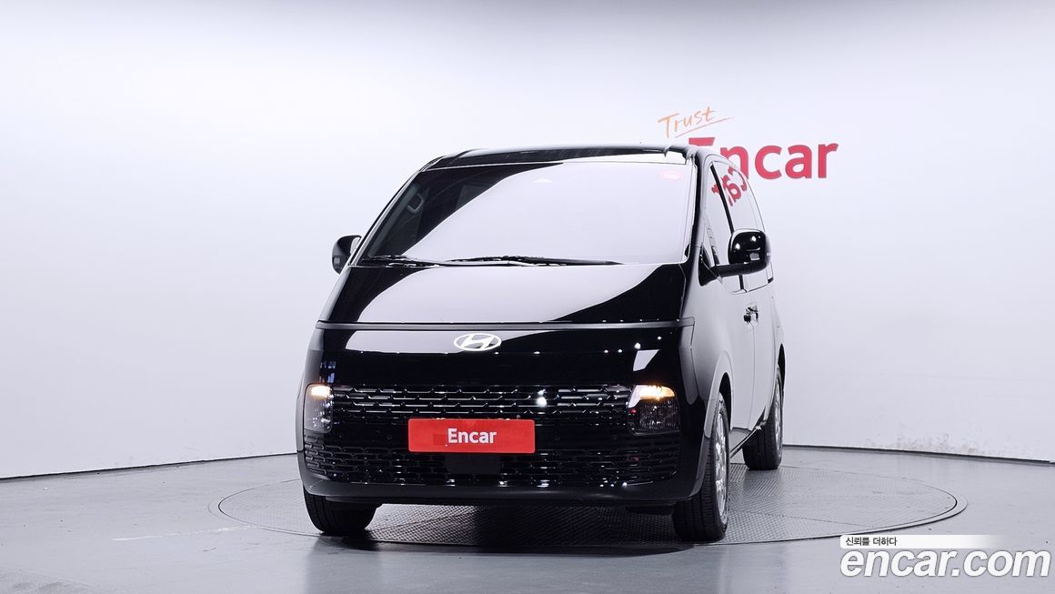 Hyundai Staria 2025