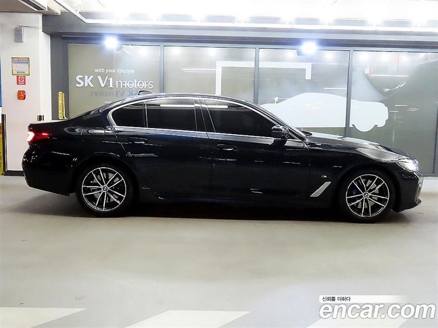 BMW 5-Series 2022