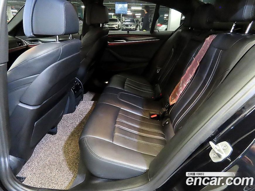 BMW 5-Series 2022