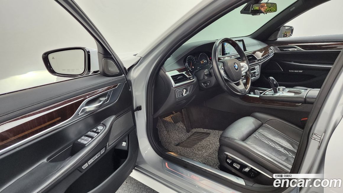 BMW 7-Series 2016