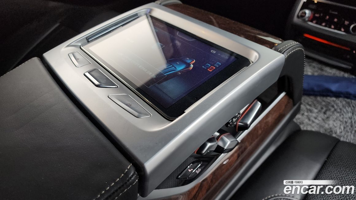 BMW 7-Series 2016