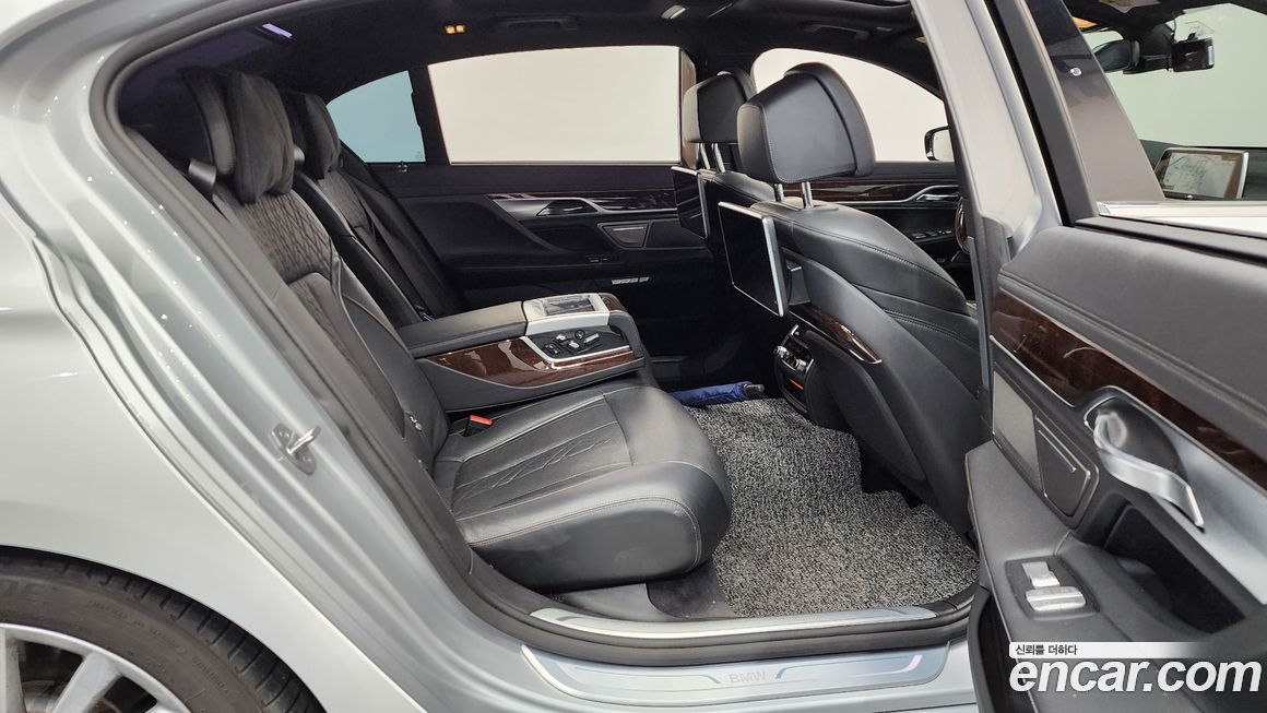 BMW 7-Series 2016
